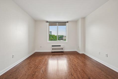 1215 Hudson Park Edgewater NJ 07020