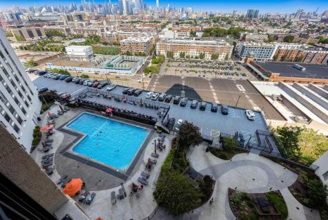 100 Manhattan Avenue Union City NJ 07087