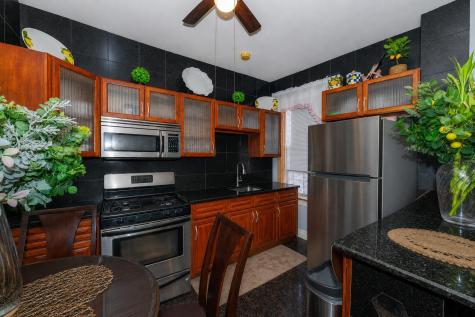 527-529 34th Street Union City NJ 07087