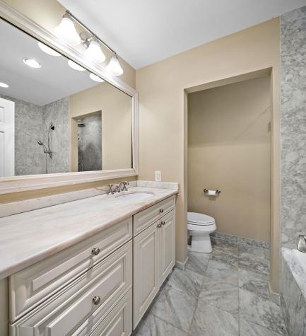 208 Shearwater Court West Jersey City NJ 07305