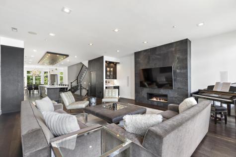 17 Regency Place Weehawken NJ 07086