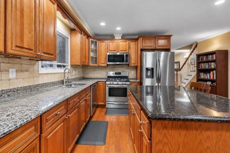 796 2nd Street Secaucus NJ 07094