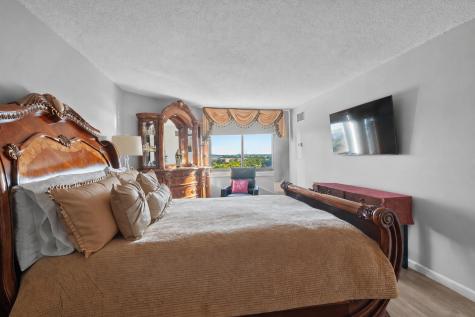 702 Harmon Cove Tower Secaucus NJ 07094