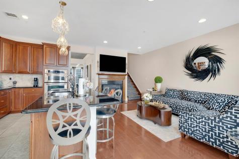 5 Creekside Court Secaucus NJ 07094