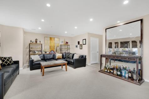 5 Creekside Court Secaucus NJ 07094