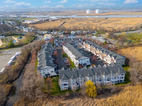 5 Creekside Court Secaucus NJ 07094