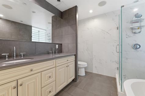 1008 Hudson Park Edgewater NJ 07020