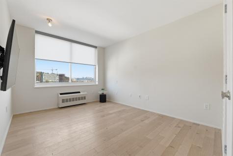 1008 Hudson Park Edgewater NJ 07020