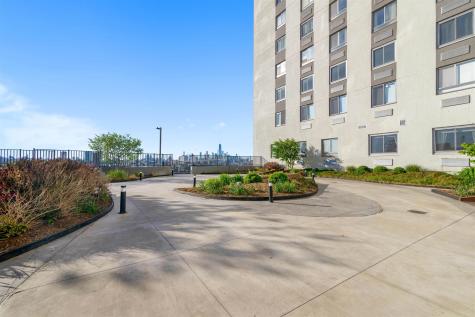 100 Manhattan Avenue Union City NJ 07087