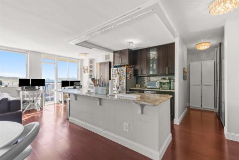 100 Manhattan Avenue Union City NJ 07087