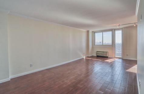 100 Manhattan Avenue Union City NJ 07087