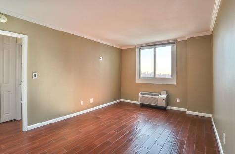 100 Manhattan Avenue Union City NJ 07087