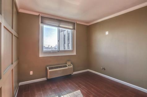 100 Manhattan Avenue Union City NJ 07087