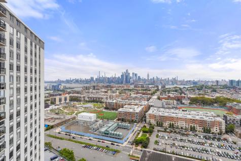 100 Manhattan Avenue Union City NJ 07087