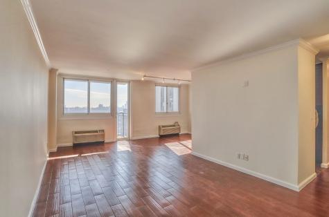 100 Manhattan Avenue Union City NJ 07087