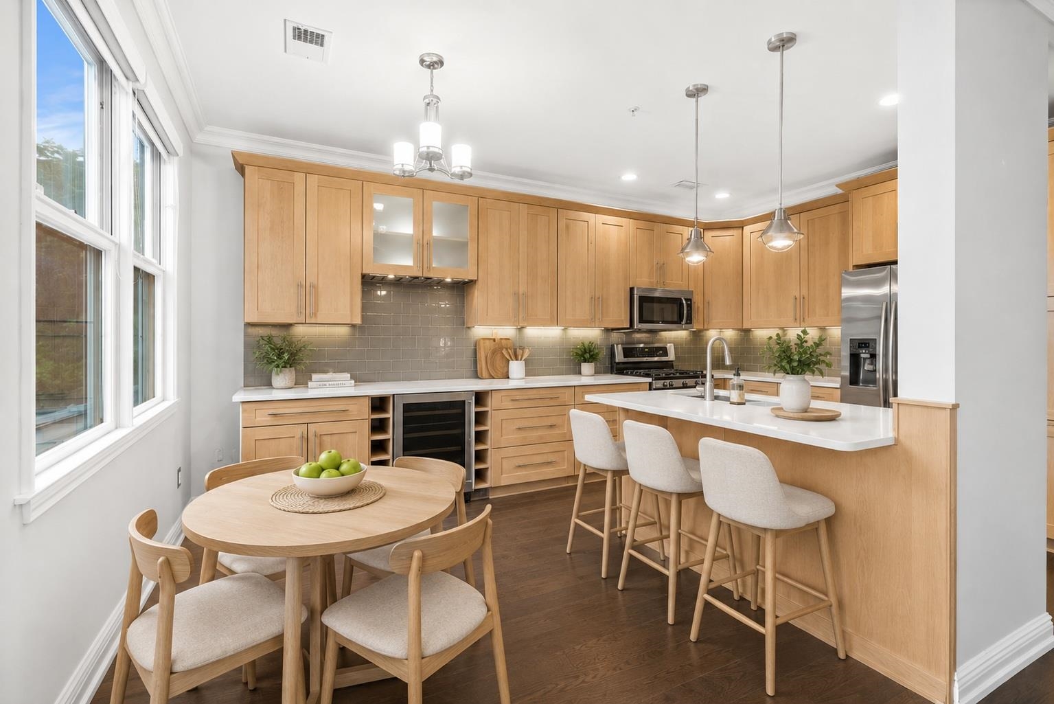 338 Oswego Court West New York NJ 07093