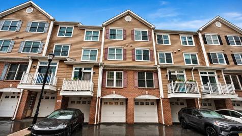 338 Oswego Court West New York NJ 07093