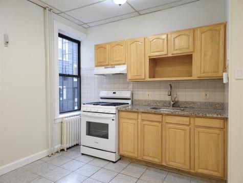 7306 Park Avenue North Bergen NJ 07047