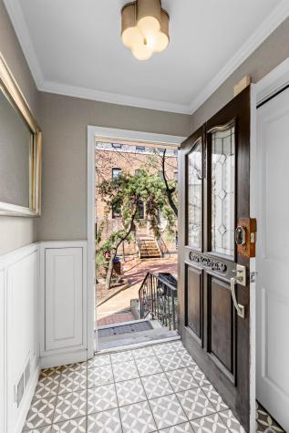 456 9th Street Hoboken NJ 07030