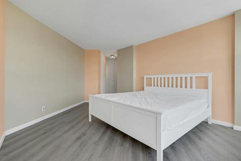 7004 Boulevard East Guttenberg NJ 07093