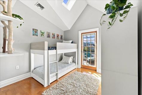 827 Bloomfield Street Hoboken NJ 07030