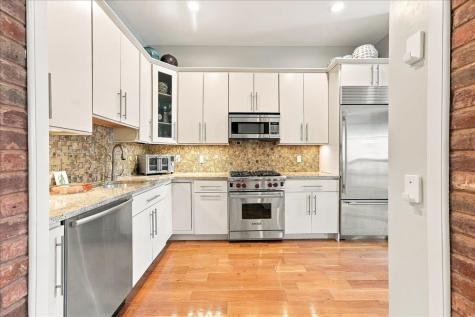 827 Bloomfield Street Hoboken NJ 07030