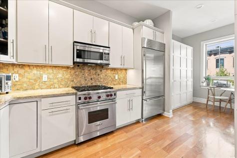 827 Bloomfield Street Hoboken NJ 07030