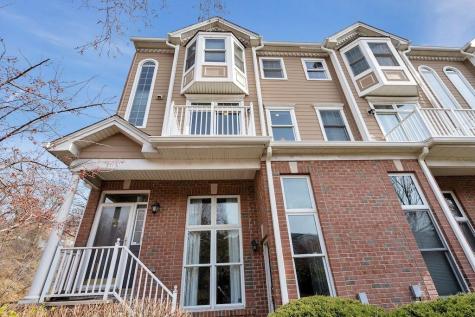 386 Kingston Court West New York NJ 07093