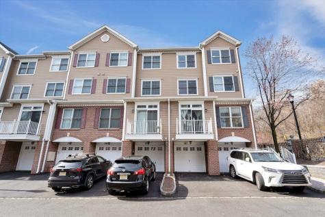 386 Kingston Court West New York NJ 07093