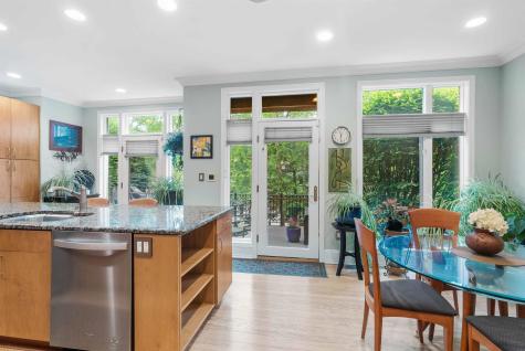 103 Hudson Cove Edgewater NJ 07020