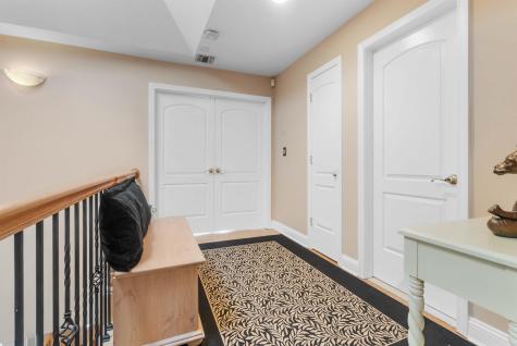 103 Hudson Cove Edgewater NJ 07020