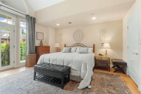 103 Hudson Cove Edgewater NJ 07020