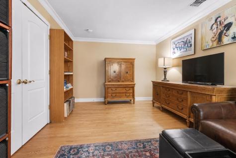 103 Hudson Cove Edgewater NJ 07020