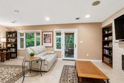 103 Hudson Cove Edgewater NJ 07020