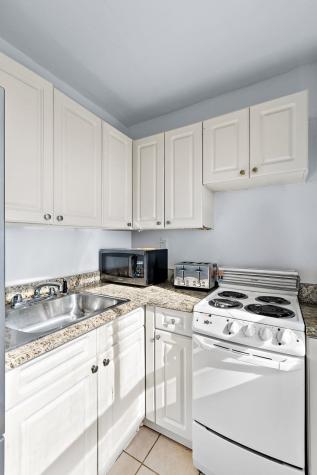 100 Manhattan Avenue Union City NJ 07087