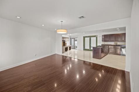 9E Cove Lane North Bergen NJ 07047