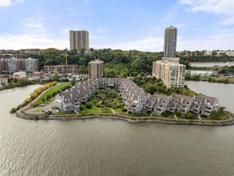 9E Cove Lane North Bergen NJ 07047