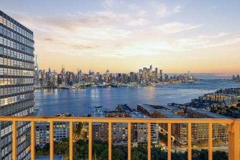 6040 Boulevard East West New York NJ 07093