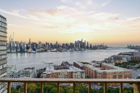 6040 Boulevard East West New York NJ 07093