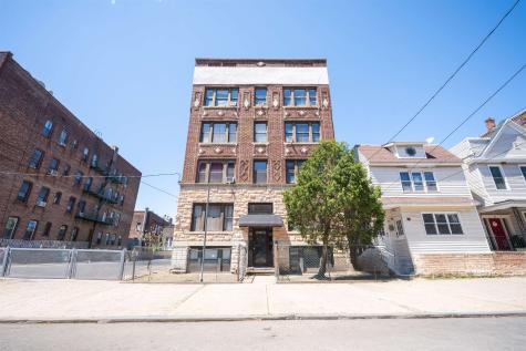81 Romaine Avenue Jersey City NJ 07306