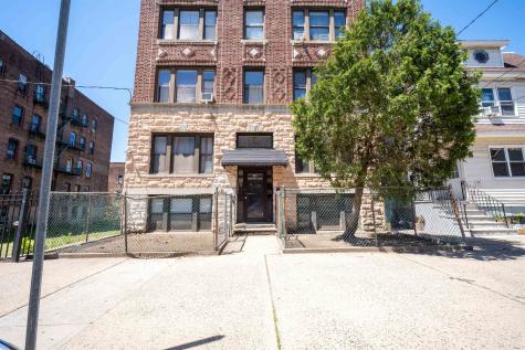 81 Romaine Avenue Jersey City NJ 07306