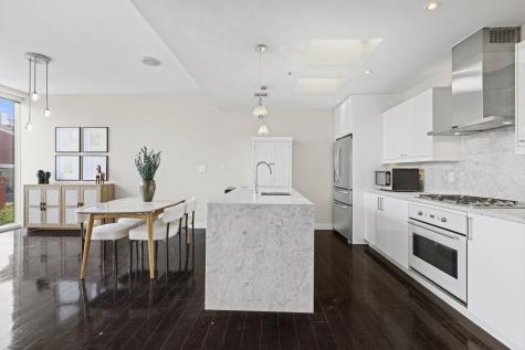 93 Bright Street Jersey City NJ 07302-0000
