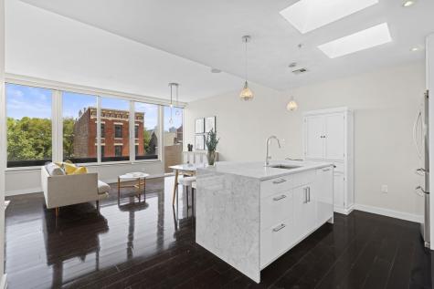 93 Bright Street Jersey City NJ 07302-0000