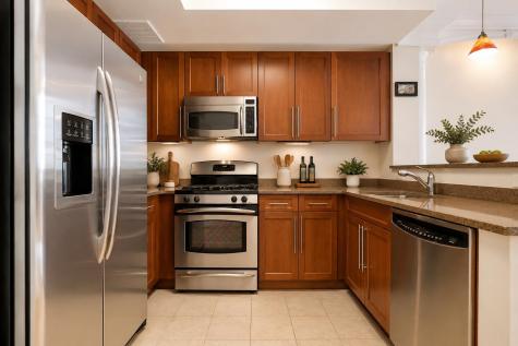 15 Freedom Way Jersey City NJ 07305