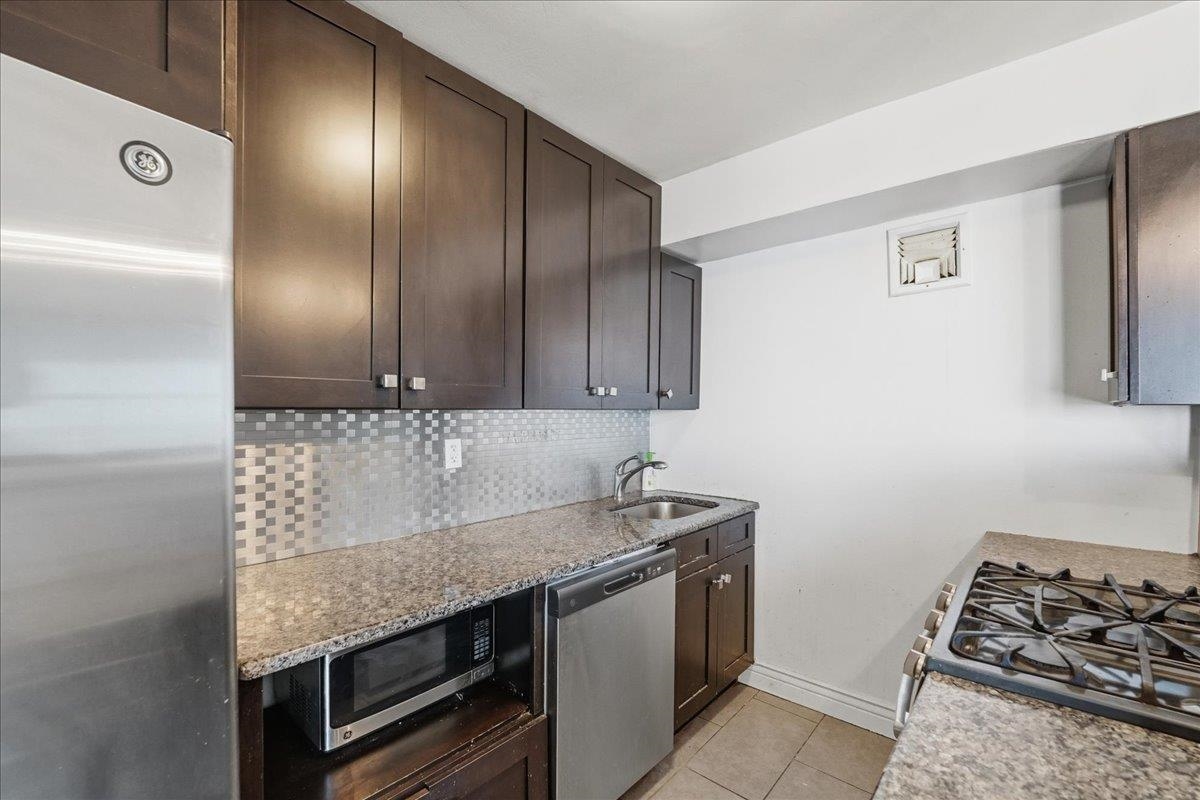 6040 Boulevard West New York NJ 07093