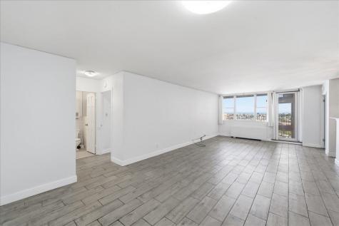 6040 Boulevard West New York NJ 07093