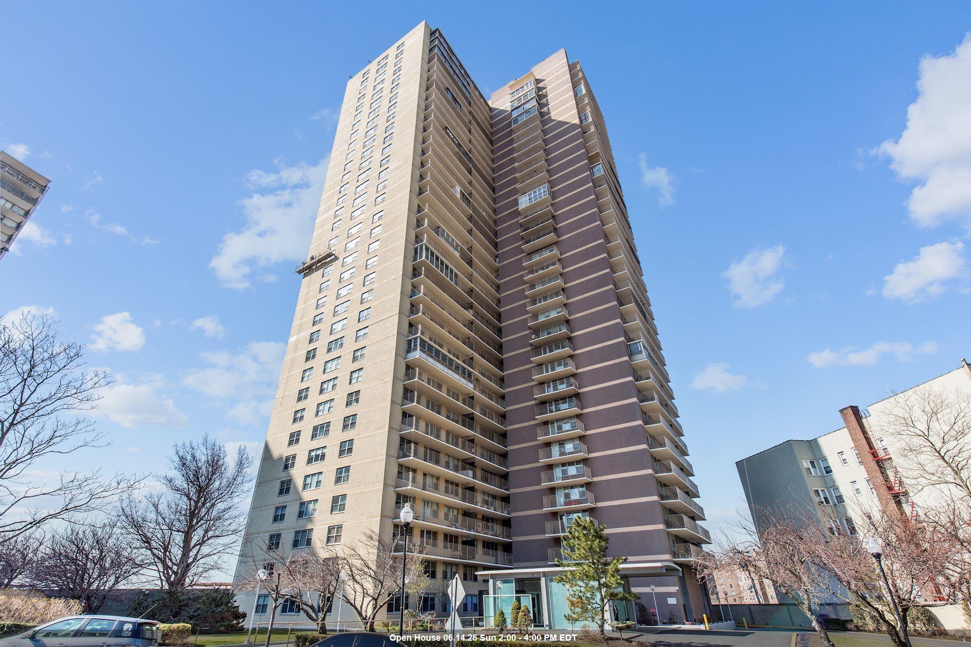 6040 Boulevard East West New York NJ 07093