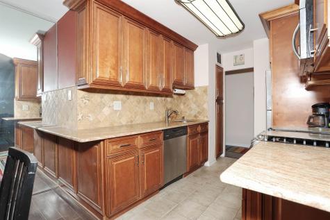 6040 Boulevard East West New York NJ 07093