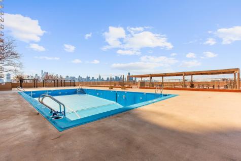 6040 Boulevard East West New York NJ 07093