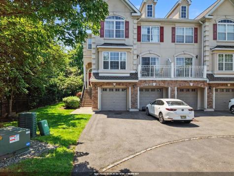 180 Blue Heron Drive Secaucus NJ 07094